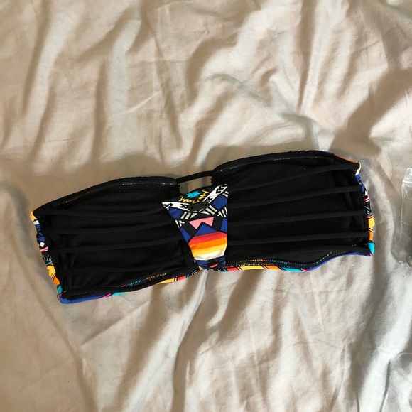 Ripcurl bathing suit top - Picture 2 of 2